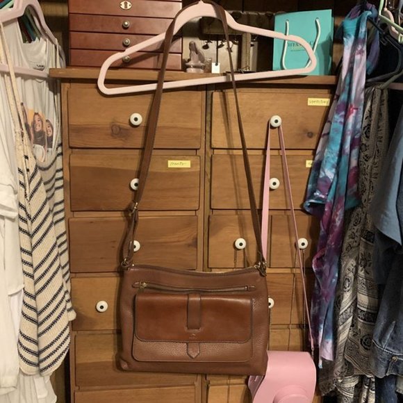 SOLD // Fossil Kinley Crossbody - Picture 2 of 4